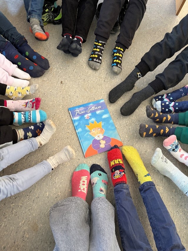 Bunte Socken für Vielfalt 